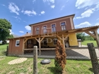 For sale family house Selyeb, 350m2