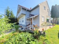 For sale family house Alsórajk, 225m2