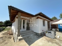 出卖 家庭别墅 Őrbottyán, 106m2